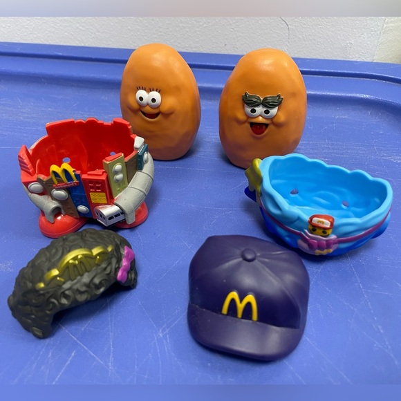 set of 2 McDonald’s McNugget Buddies Kerwin Frost - Picture 6 of 7